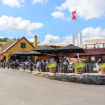 5 Person On A In Сasa de vacaciones